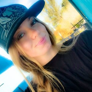 Meet your Posher, Debra